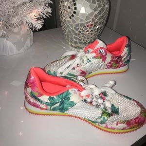 Floral one of a kind sneaker light weight
